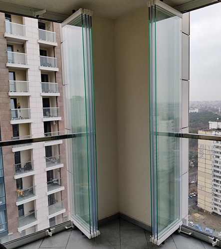 скління балконів фото